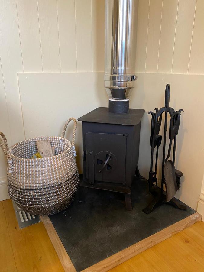 The Baytree Shepherds Hut Villa Stonehouse  Exteriör bild
