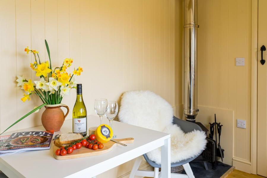 The Baytree Shepherds Hut Villa Stonehouse  Exteriör bild