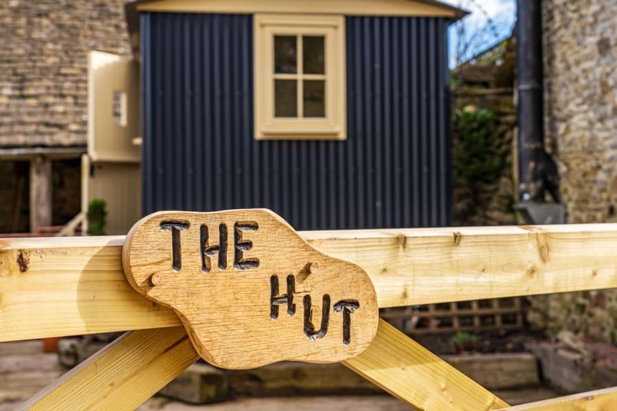 The Baytree Shepherds Hut Villa Stonehouse  Exteriör bild